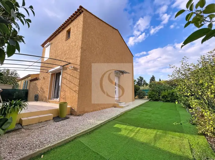 Maison 5 pièces de 82 m² - Brignoles (83170)