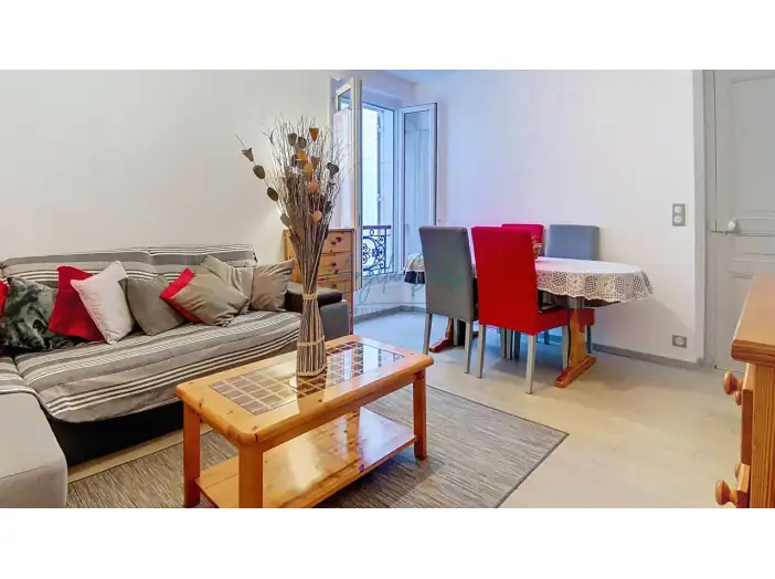 Appartement 3 pièces de 49 m² - Paris (75011)