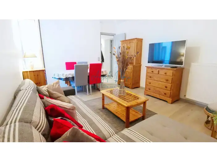 Appartement 3 pièces de 49 m² - Paris (75011)