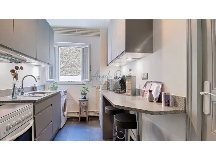 Appartement 3 pièces de 49 m² - Paris (75011)