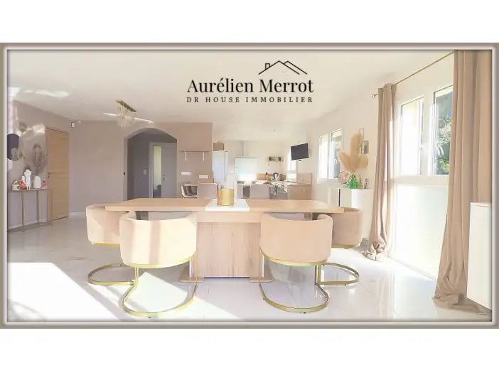 Maison 10 pièces de 269 m² - Rognac (13340)