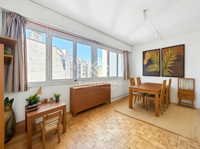 Appartement 2 pièces de 44 m² - Paris (75016)