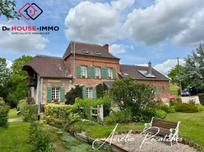 Maison 8 pièces de 264 m² - Sainte-Beuve-en-Rivière (76270)