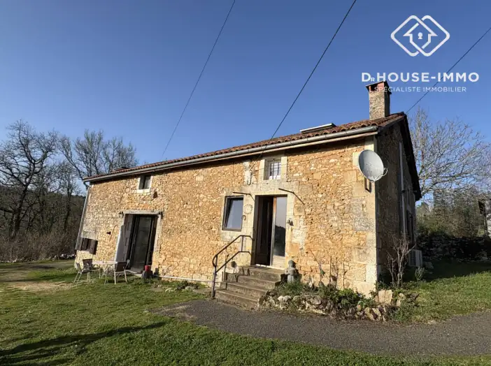 Maison 6 pièces de 189 m² - Villars (24530)