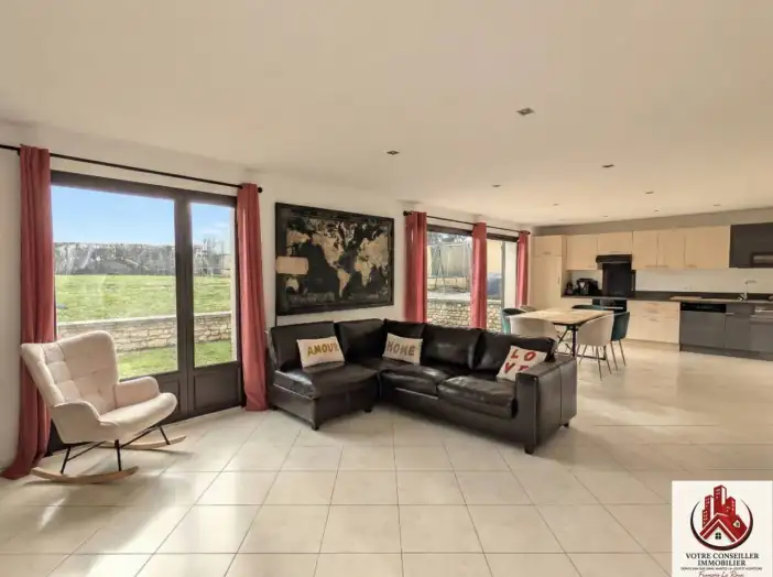 Maison 7 pièces de 149 m² - Saint-Martin-la-Garenne (78520)