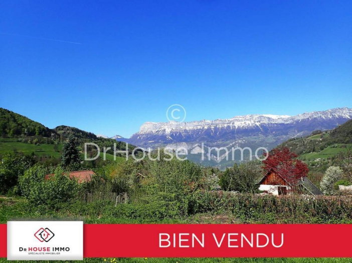 Terrain de 985m²