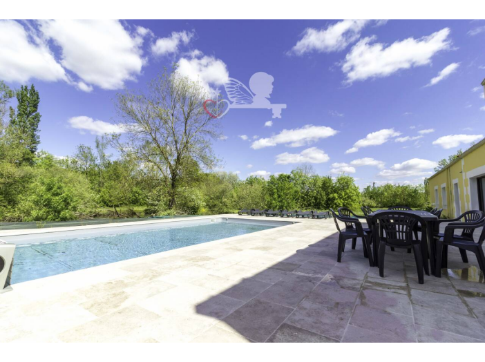 Maison de 280m² 9 pièces