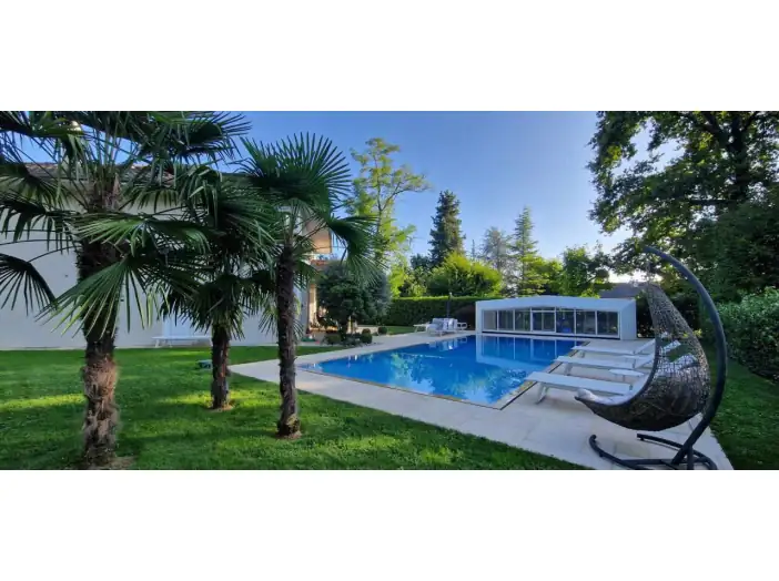 Maison 15 pièces de 309 m² - Veigy-Foncenex (74140)