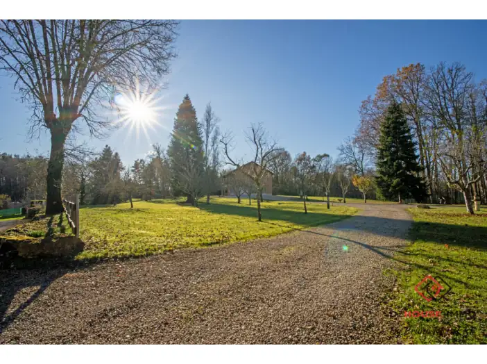 Maison 6 pièces de 123 m² - Savignac-les-Églises (24420)