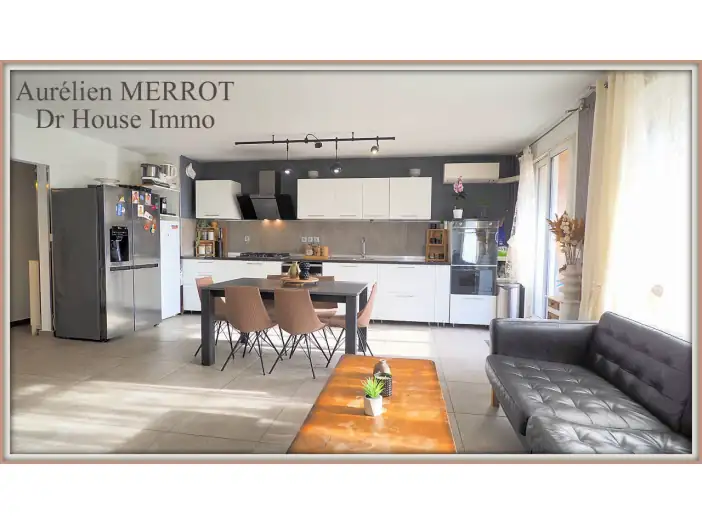 Appartement 5 pièces de 104 m² - Vitrolles (13127)