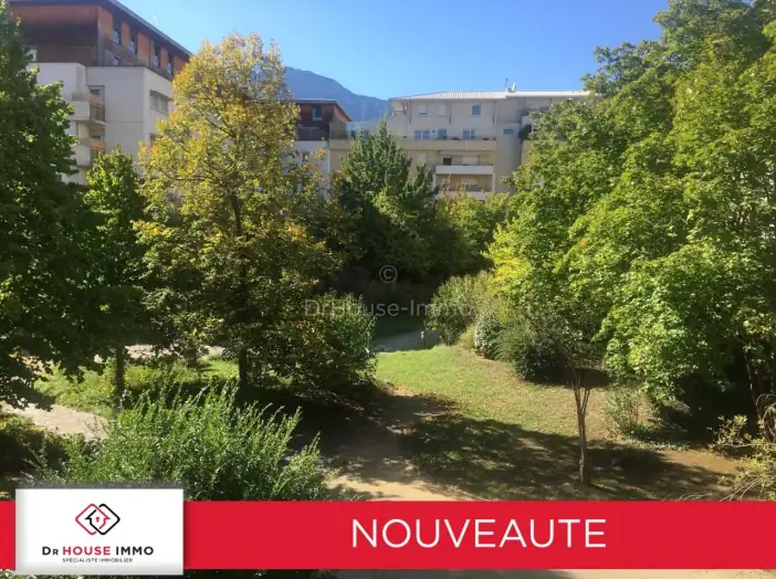Appartement 2 pièces de 53 m² - Saint-Martin-d'Hères (38400)