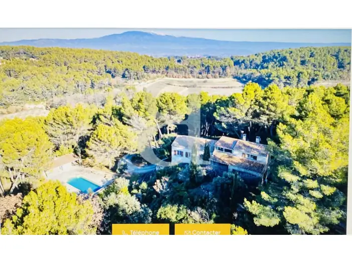 Maison 7 pièces de 160 m² - Carpentras (84200)