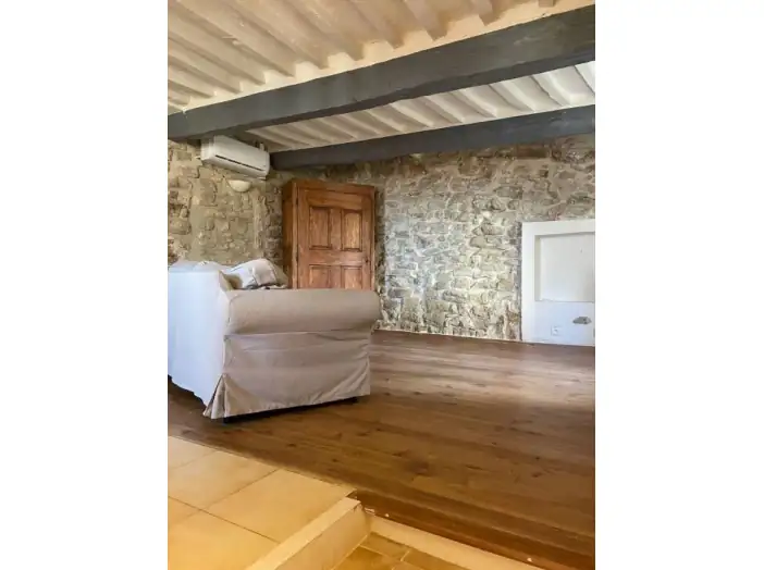 Maison 3 pièces de 74 m² - Faucon (84110)