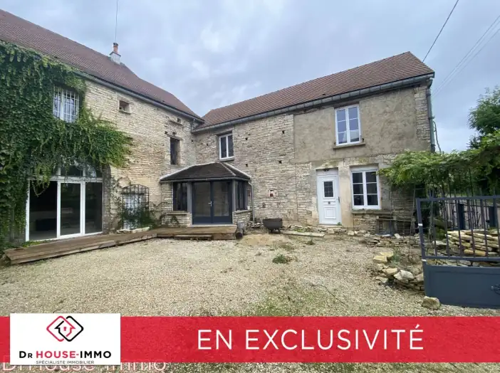 Maison 7 pièces de 244 m² - Baon (89430)