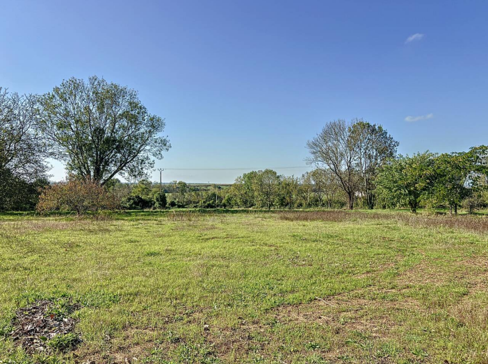 Terrain de 754m²