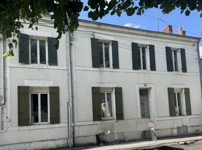 Maison de 230m² 15 pièces