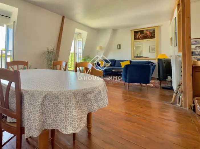 Appartement 5 pièces de 88 m² - Paris (75016)