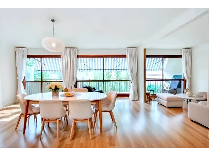 Appartement de 121m² - 6 pièces