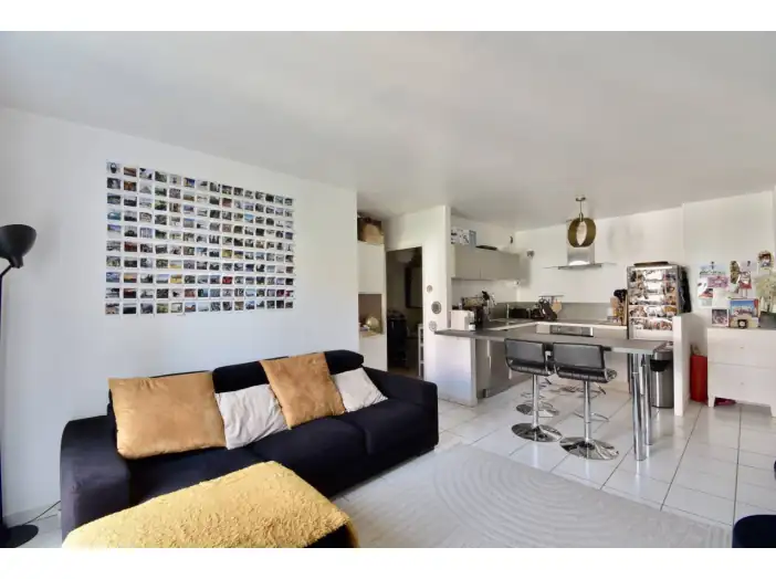 Appartement 2 pièces de 45 m² - Éragny (95610)