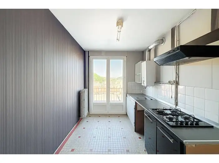 Appartement 3 pièces de 56 m² - Saint-Étienne (42000)