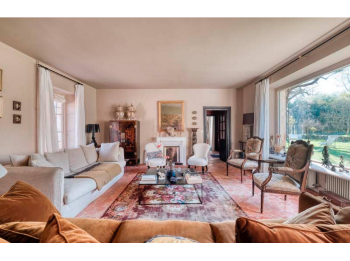 Maison de 310m² - 10 pièces