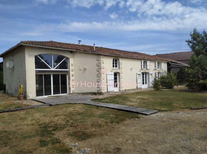 Maison de 269m² - 8 pièces