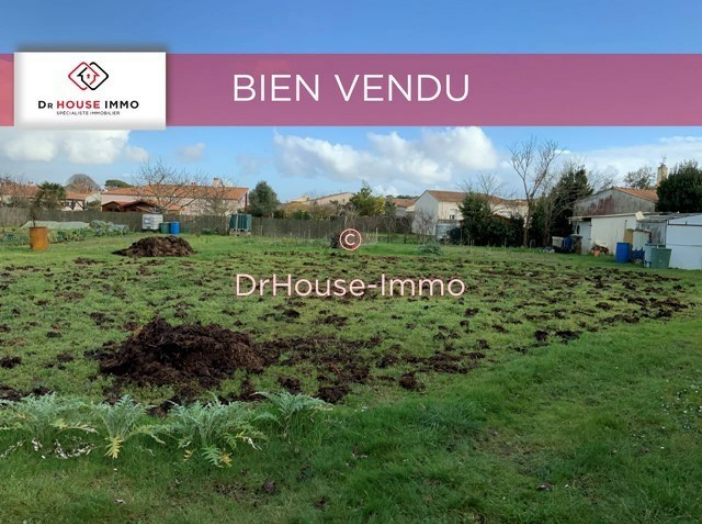 Terrain de 987m²