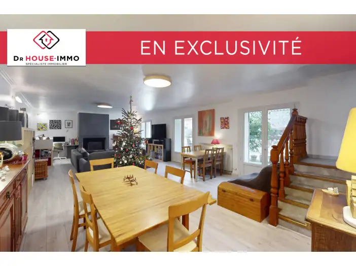 Maison 5 pièces de 160 m² - Tourrette-Levens (06690)