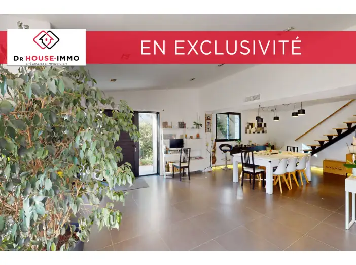 Maison 7 pièces de 180 m² - Contes (06390)