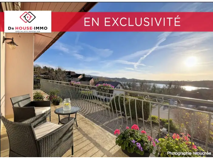 Maison 7 pièces de 120 m² - Clairvaux-les-Lacs (39130)
