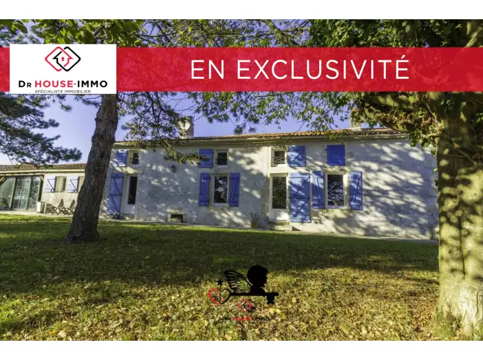 Maison 6 pièces de 221 m² - Mouzeuil-Saint-Martin (85370)