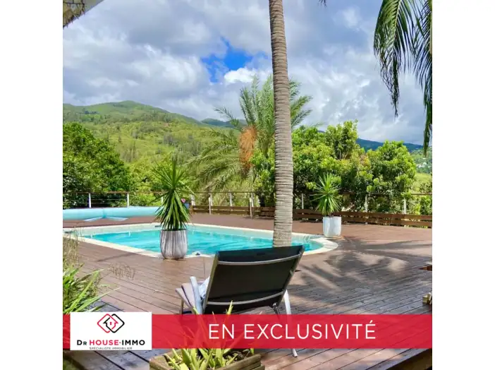 Maison 7 pièces de 198 m² - Saint-Denis (97417)