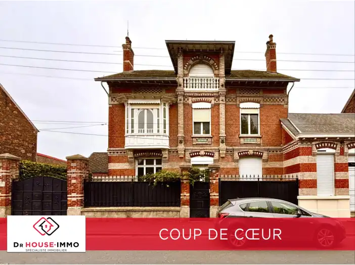 Maison 8 pièces de 252 m² - Quiévrechain (59920)