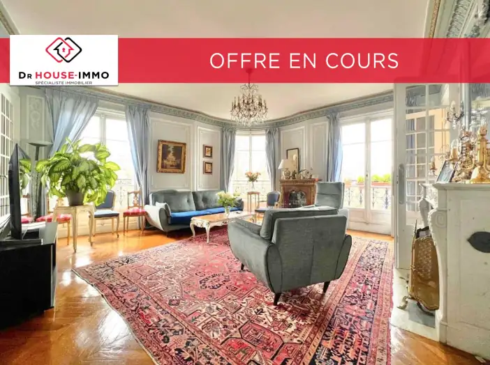 Appartement 6 pièces de 156 m² - Paris (75010)