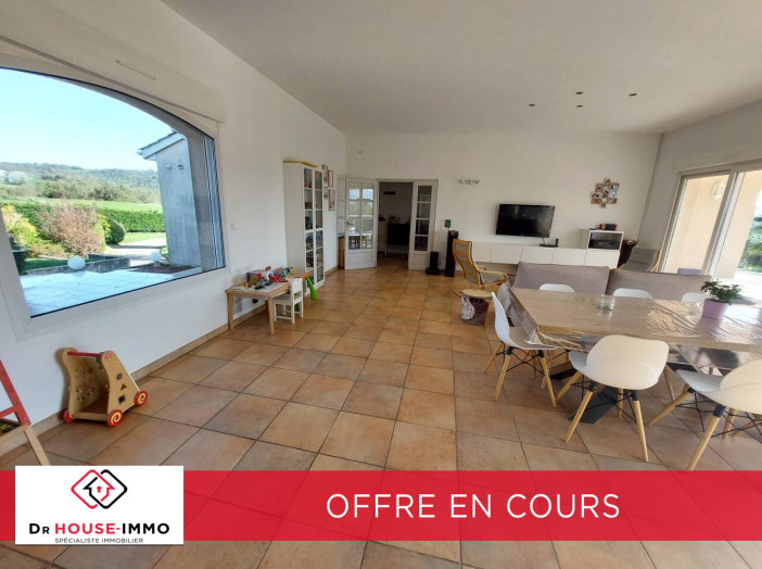 Maison de 204m² - 6 pièces