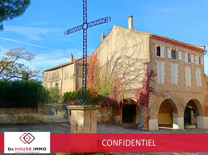 Maison 14 pièces de 560 m² - Auvillar (82340)