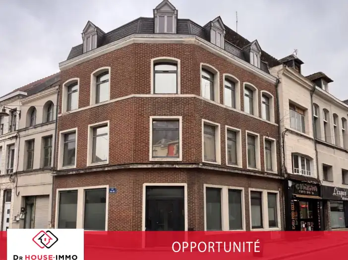 Immeuble 7 pièces de 171 m² - Valenciennes (59300)