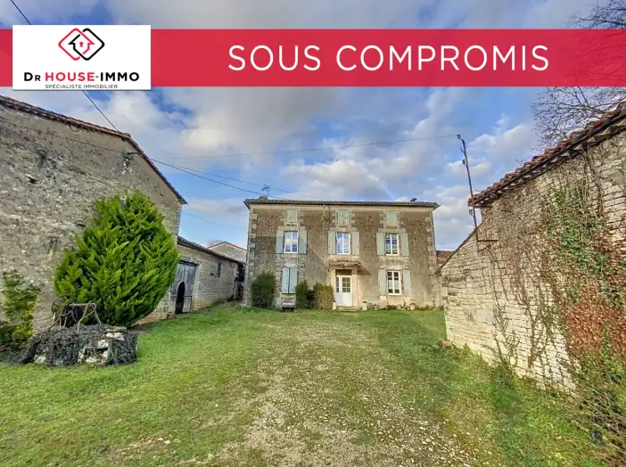 Maison 5 pièces de 142 m² - Jauldes (16560)