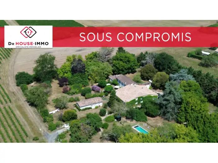 Maison 15 pièces de 600 m² - Pujols (33350)