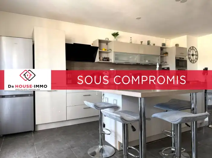 Appartement 2 pièces de 61 m² - Vitrolles (13127)
