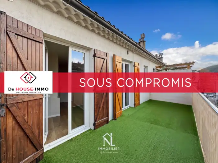 Appartement 3 pièces de 64 m² - Cuers (83390)