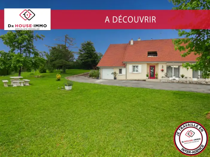 Maison 7 pièces de 170 m² - Lons-le-Saunier (39000)