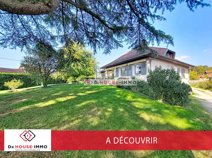 Maison 6 pièces de 259 m² - Saint-Jean-de-Moirans (38430)