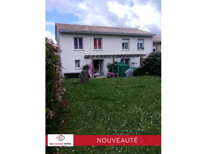 Maison 4 pièces de 83 m² - Saint-Yzan-de-Soudiac (33920)