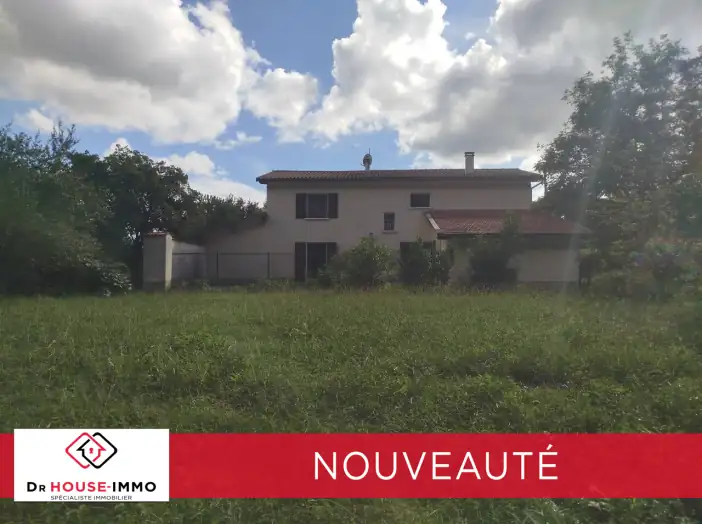 Maison 8 pièces de 260 m² - Issards (09100)