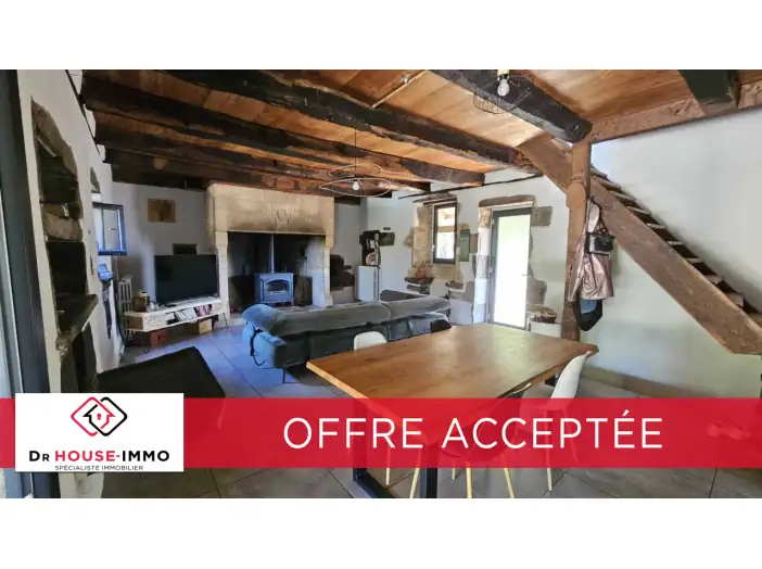 Maison 4 pièces de 115 m² - Saint-Céré (46400)