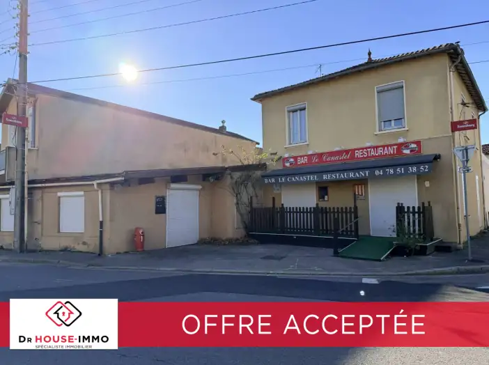 Immeuble 13 pièces de 302 m² - Pierre-Bénite (69310)