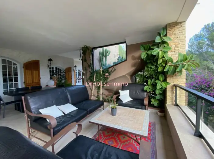 Image des la section Servies