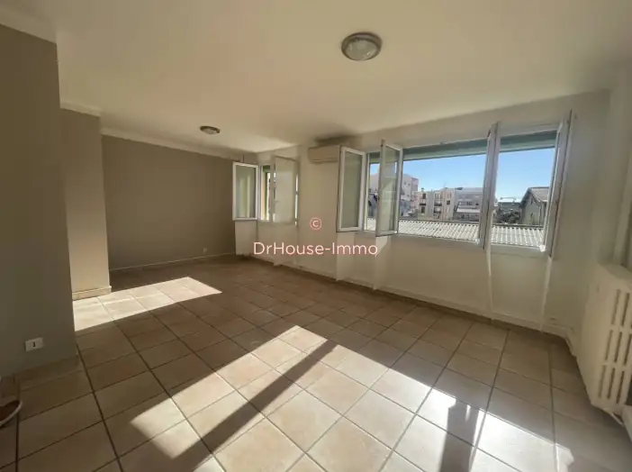 Image des la section Servies