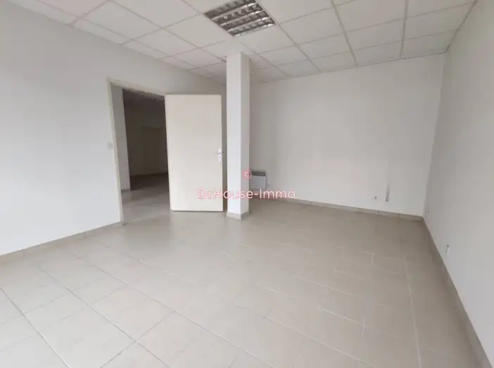 Bureau 2 pièces de 58 m² - Gourin (56110)